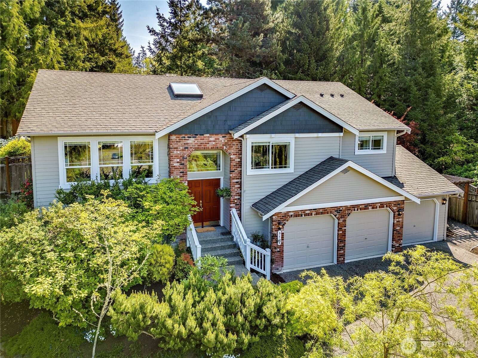 Property Photo: 9418 NE Tidal Court WA 98110