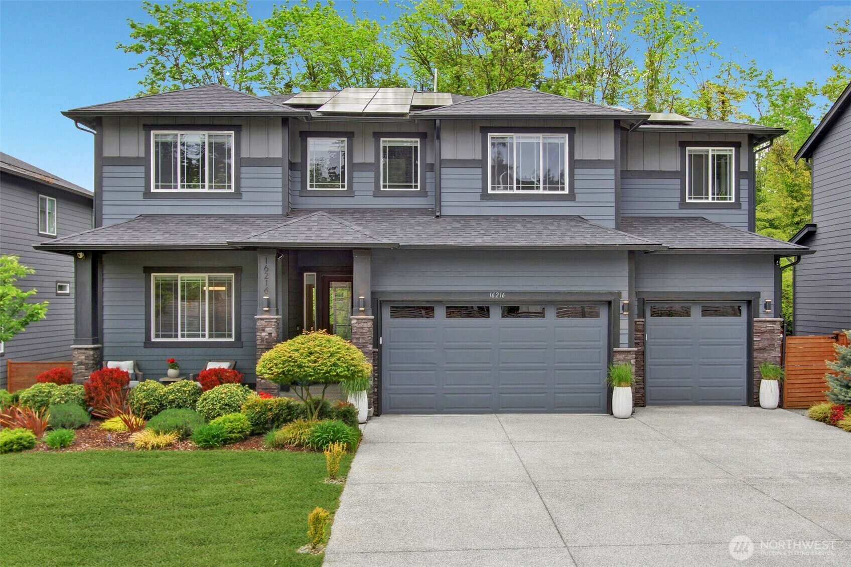 Property Photo: 16216 81st Place NE WA 98028