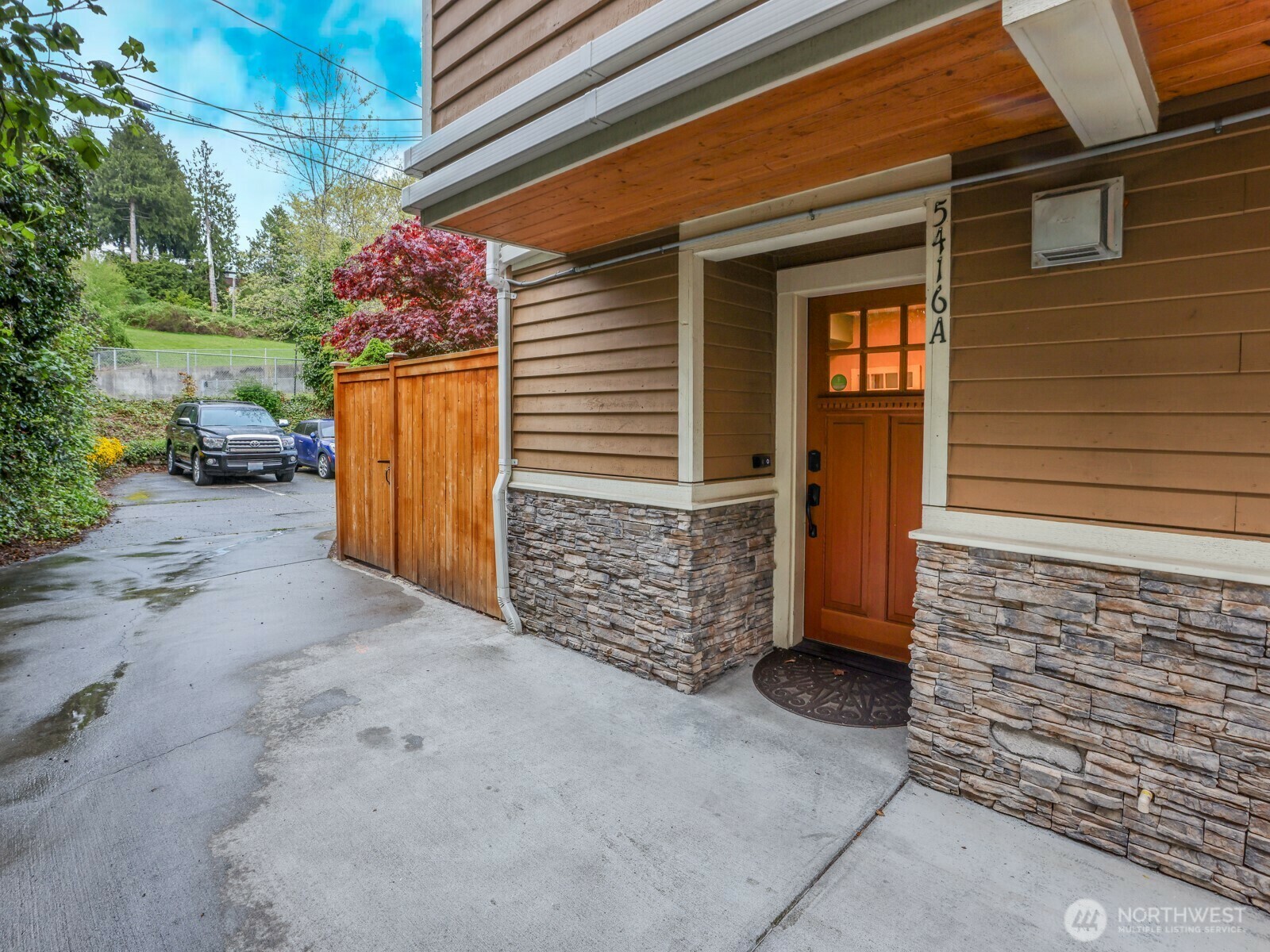 Property Photo: 5416 Fauntleroy Way SW A WA 98136