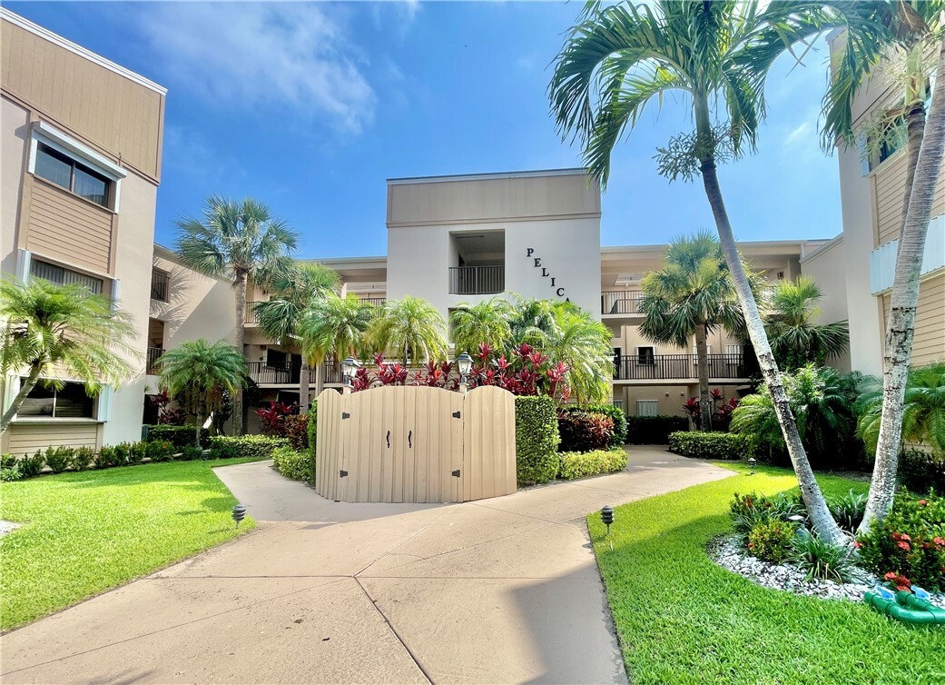 Property Photo: 6155 S Mirror Lake Drive 309 FL 32958