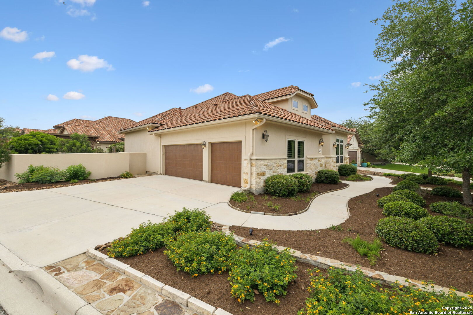 Property Photo: 4427 Eton Place TX 78249