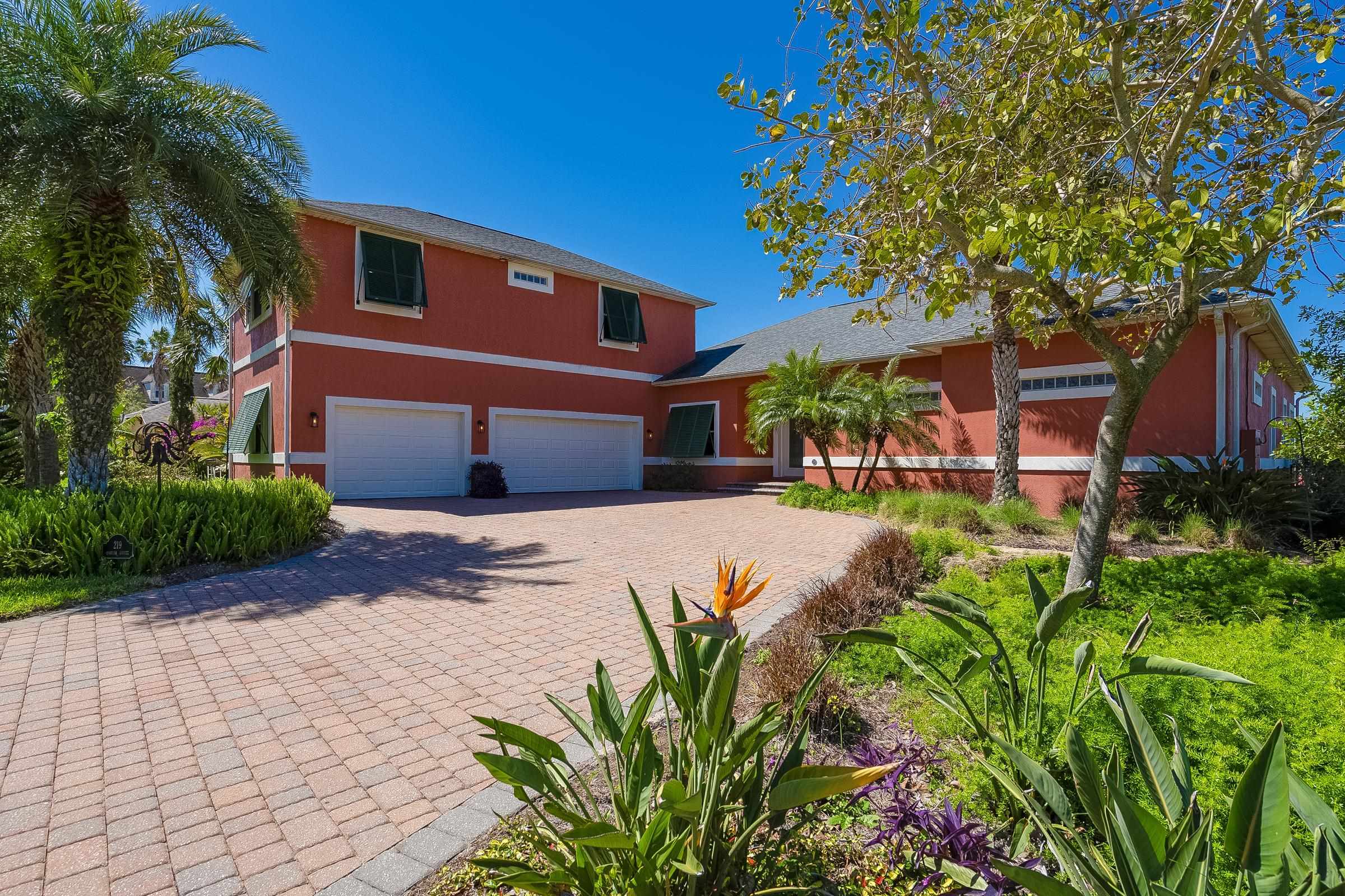 Property Photo: 219 Coquina Ave FL 32080