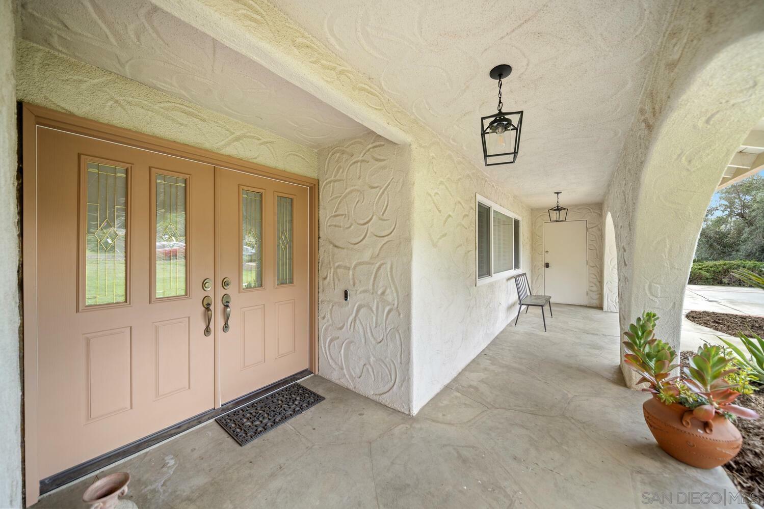 Property Photo: 1654 Palomino Ln CA 92025