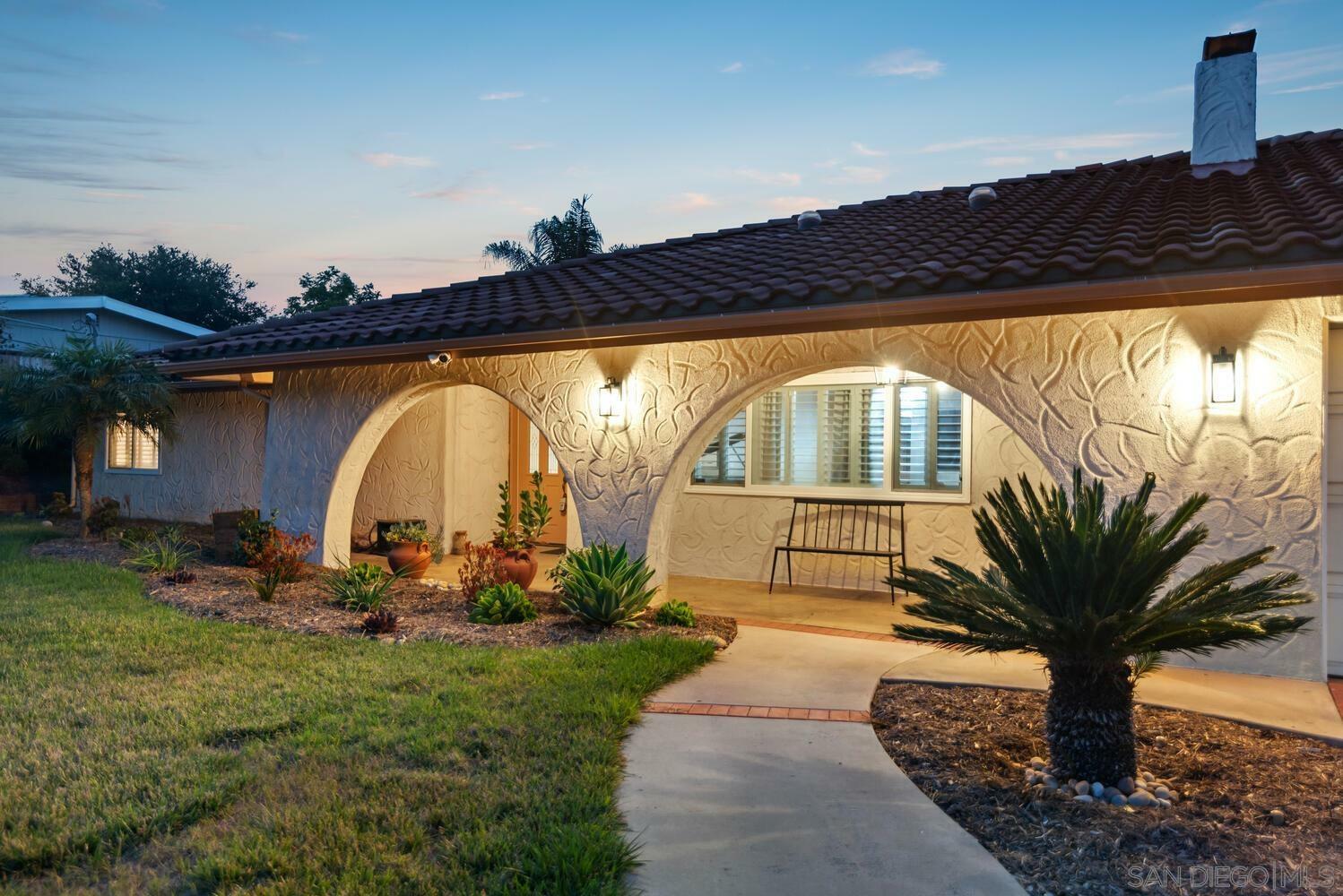 Property Photo: 1654 Palomino Ln CA 92025