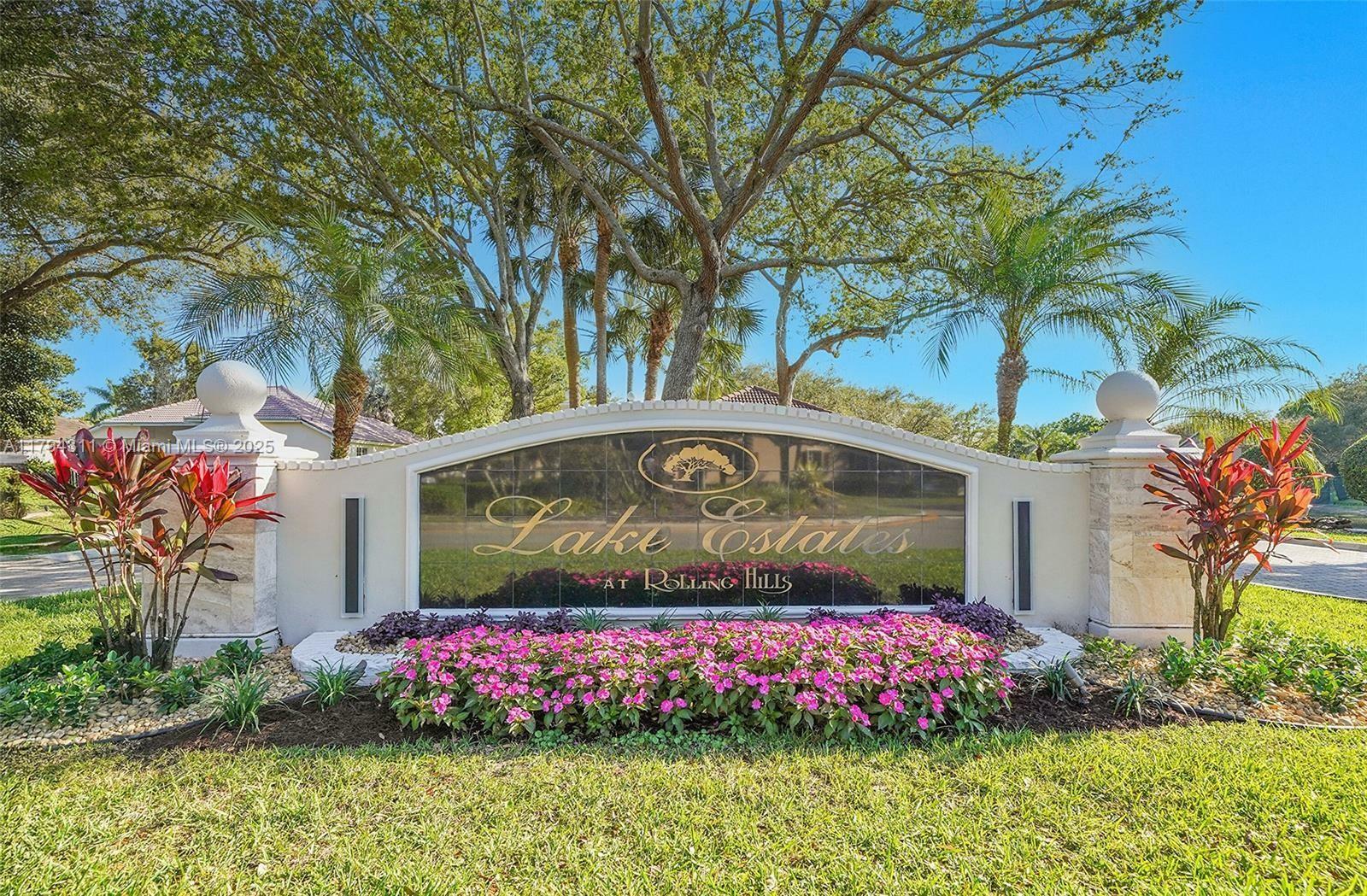 Property Photo: 4123 W Lake Estates Dr FL 33328