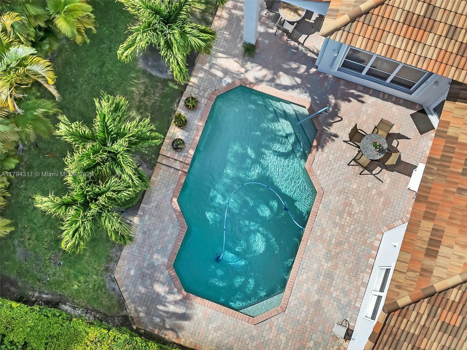 Property Photo: 4123 W Lake Estates Dr FL 33328