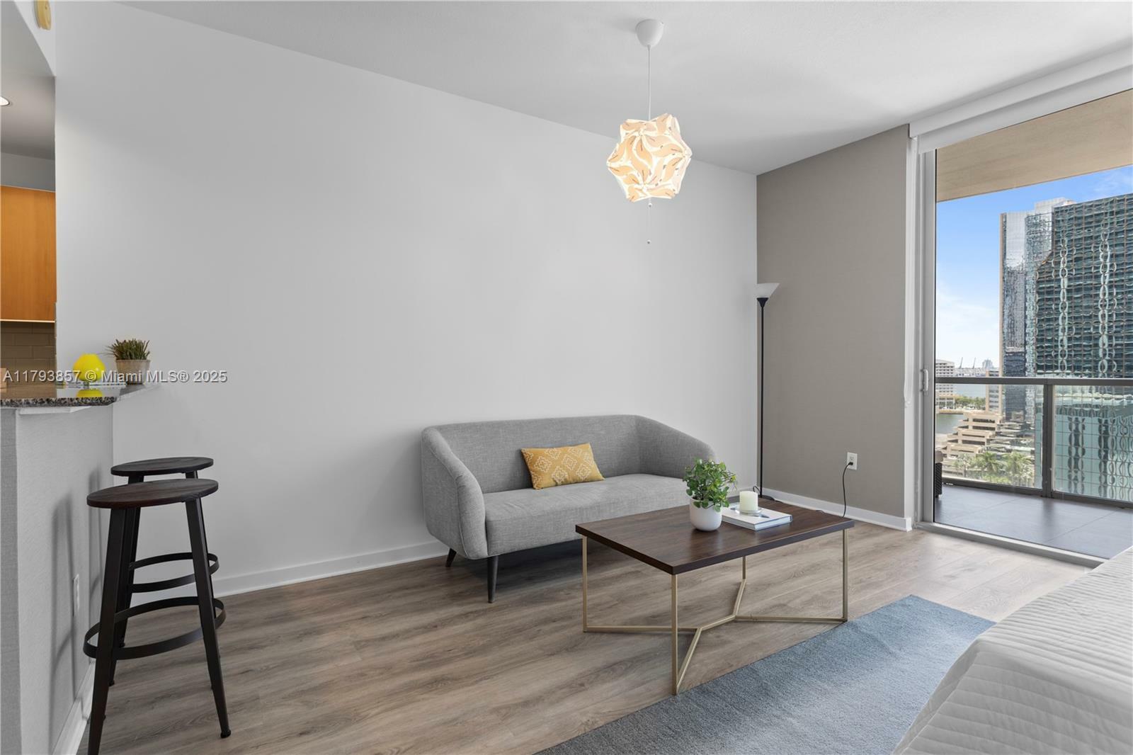 Property Photo: 1050 Brickell Ave 1506 FL 33131