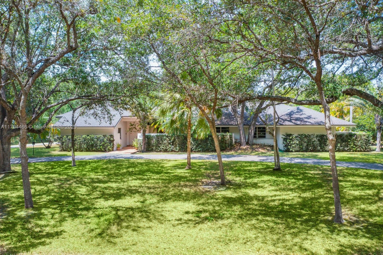 Property Photo: 6255 SW 99th Ter FL 33156