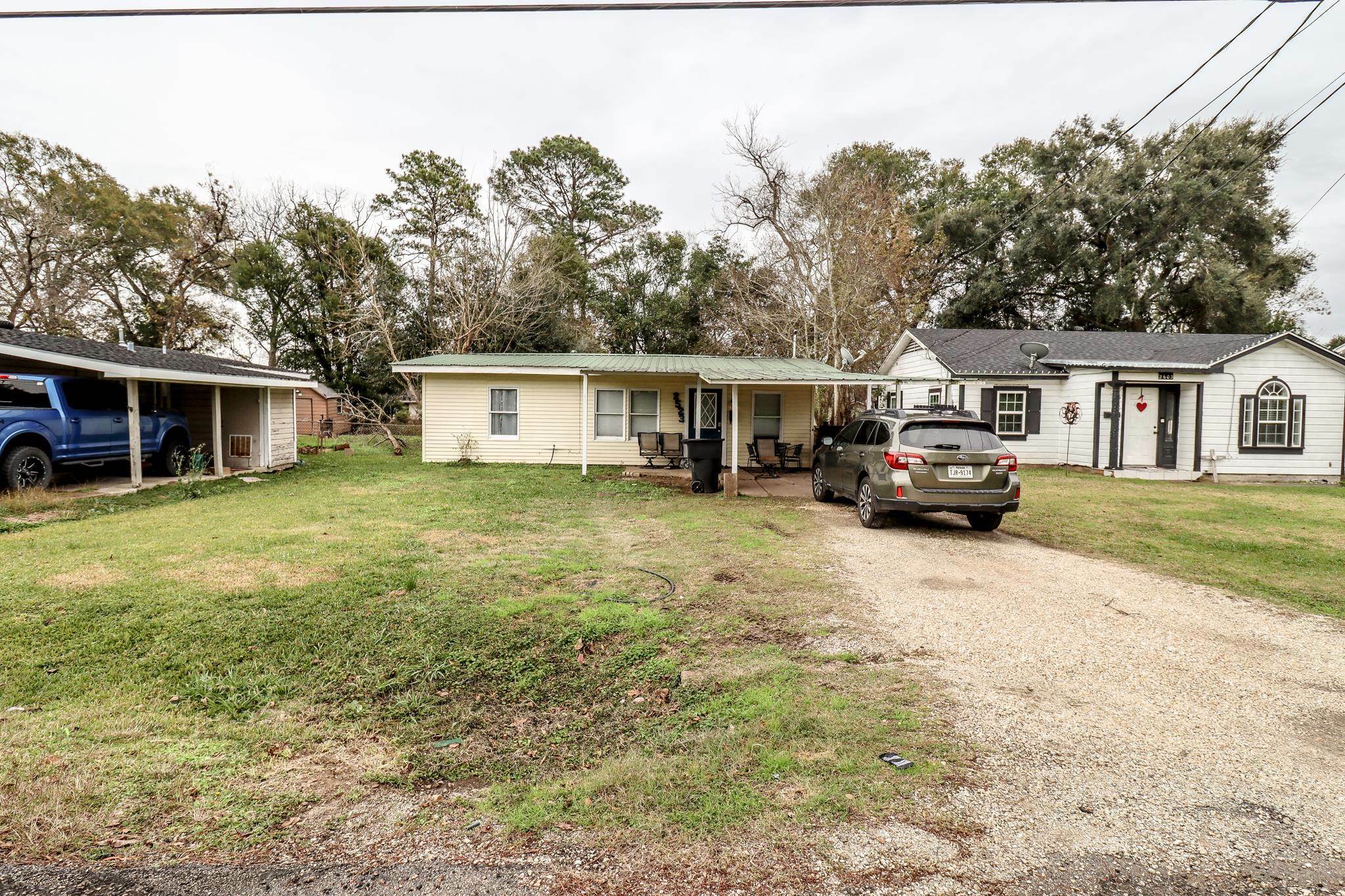 Property Photo: 2523 Ave F TX 77627