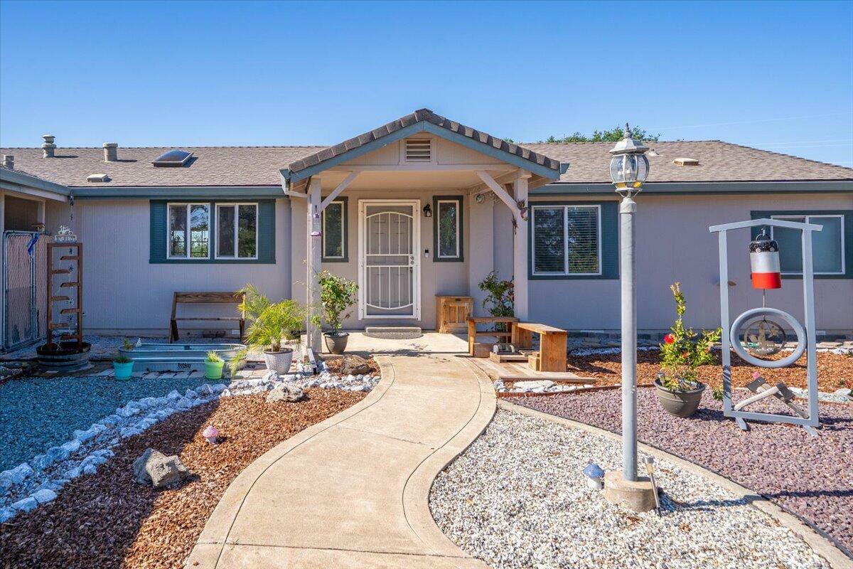 Property Photo: 18633 Saddleback Ridge Loop CA 96022
