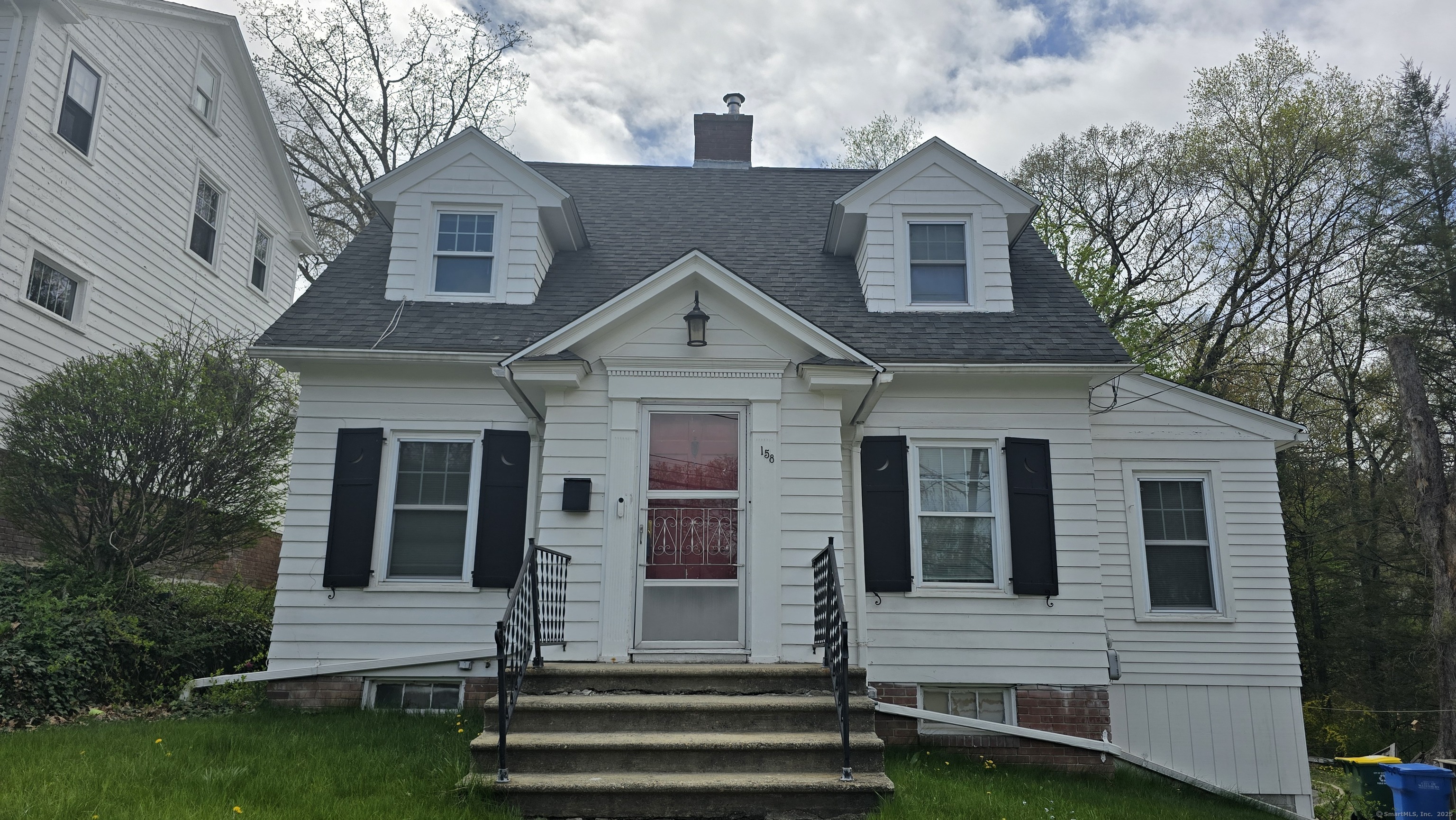 Property Photo: 158 Circuit Avenue CT 06708
