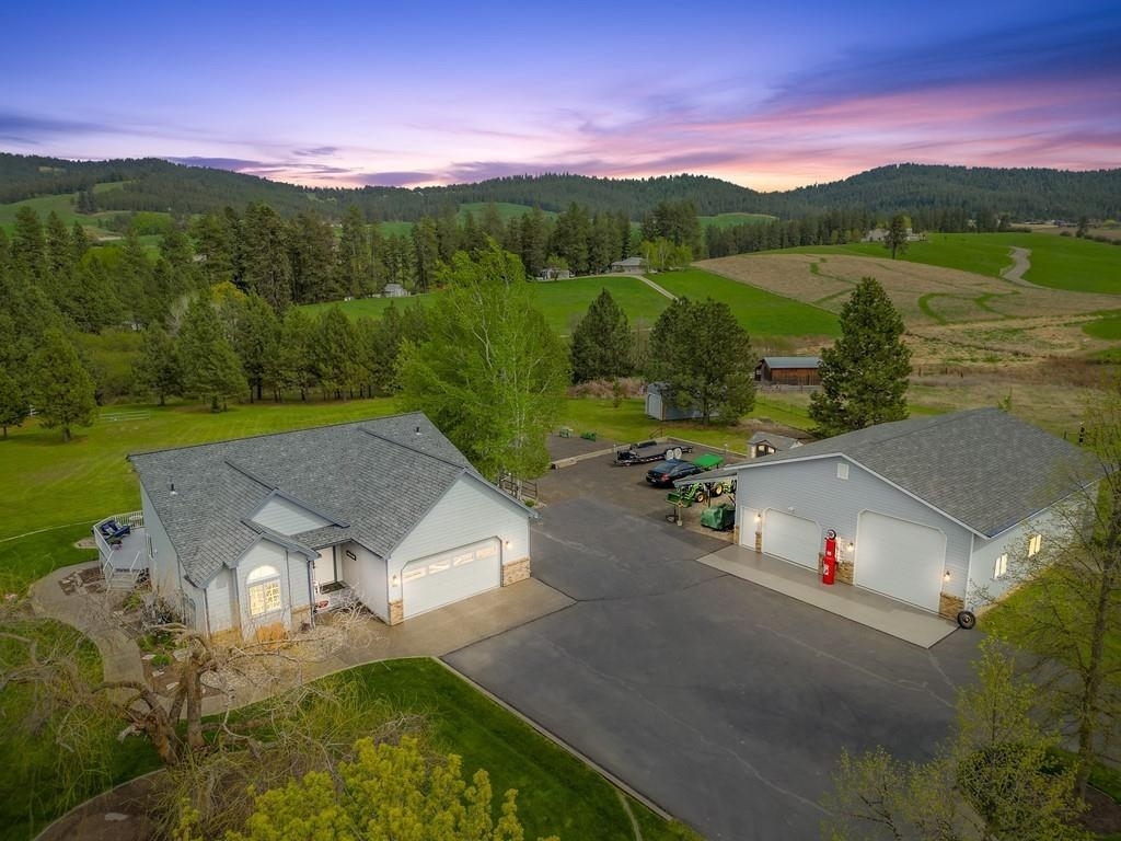 Property Photo: 9304 N Forker Rd WA 99217