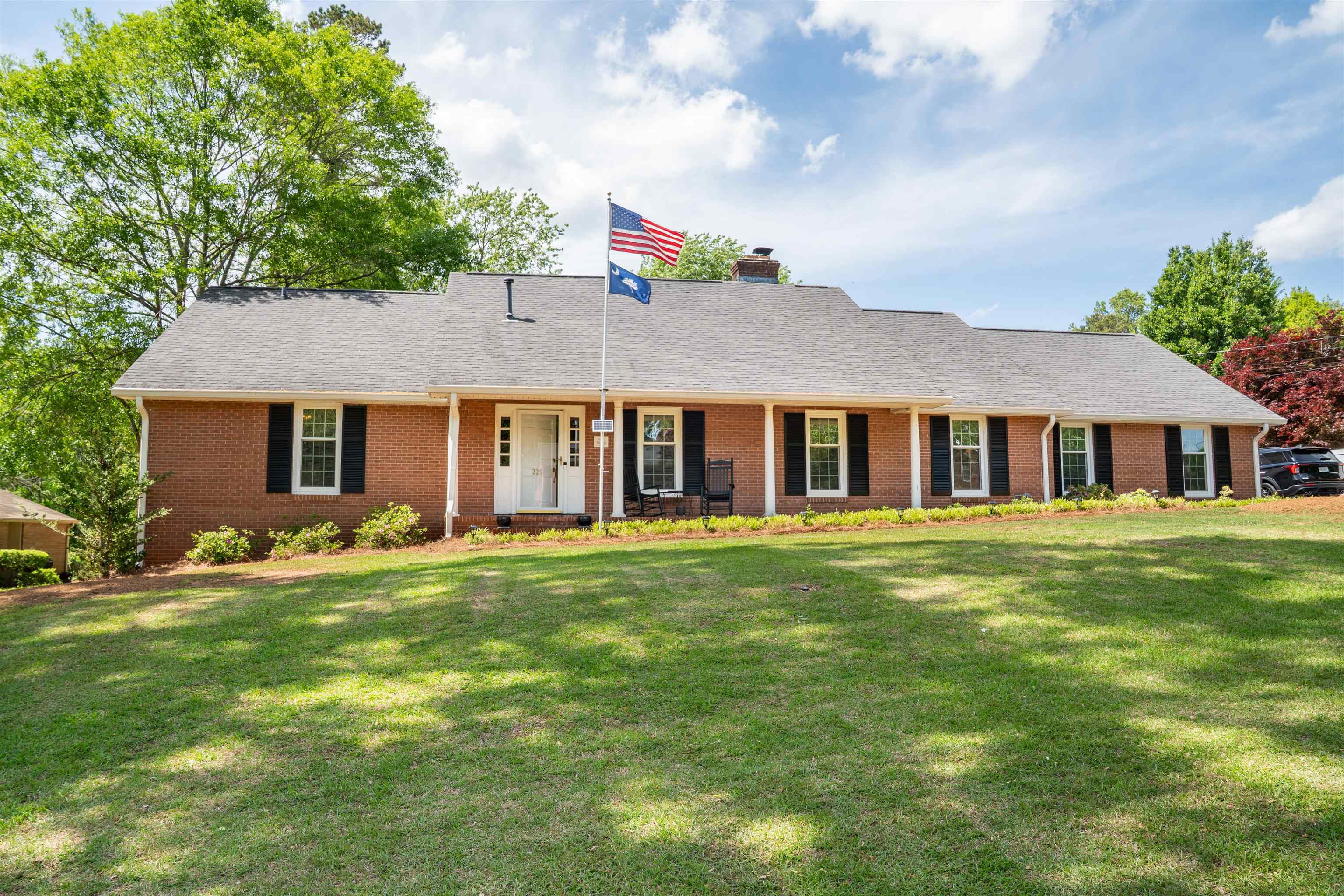 Property Photo: 229 Cart Drive SC 29307