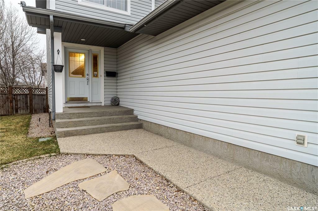 Property Photo: 3607 Starling Place E SK S4N 7K4