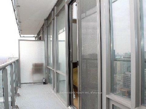Property Photo: 37 Grosvenor Street 2805 ON M4Y 3G5