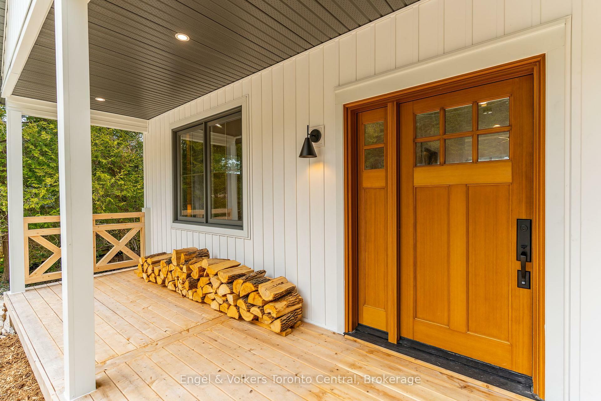 Property Photo: 256 Cape Chin N Shore Road ON N0H 1W0