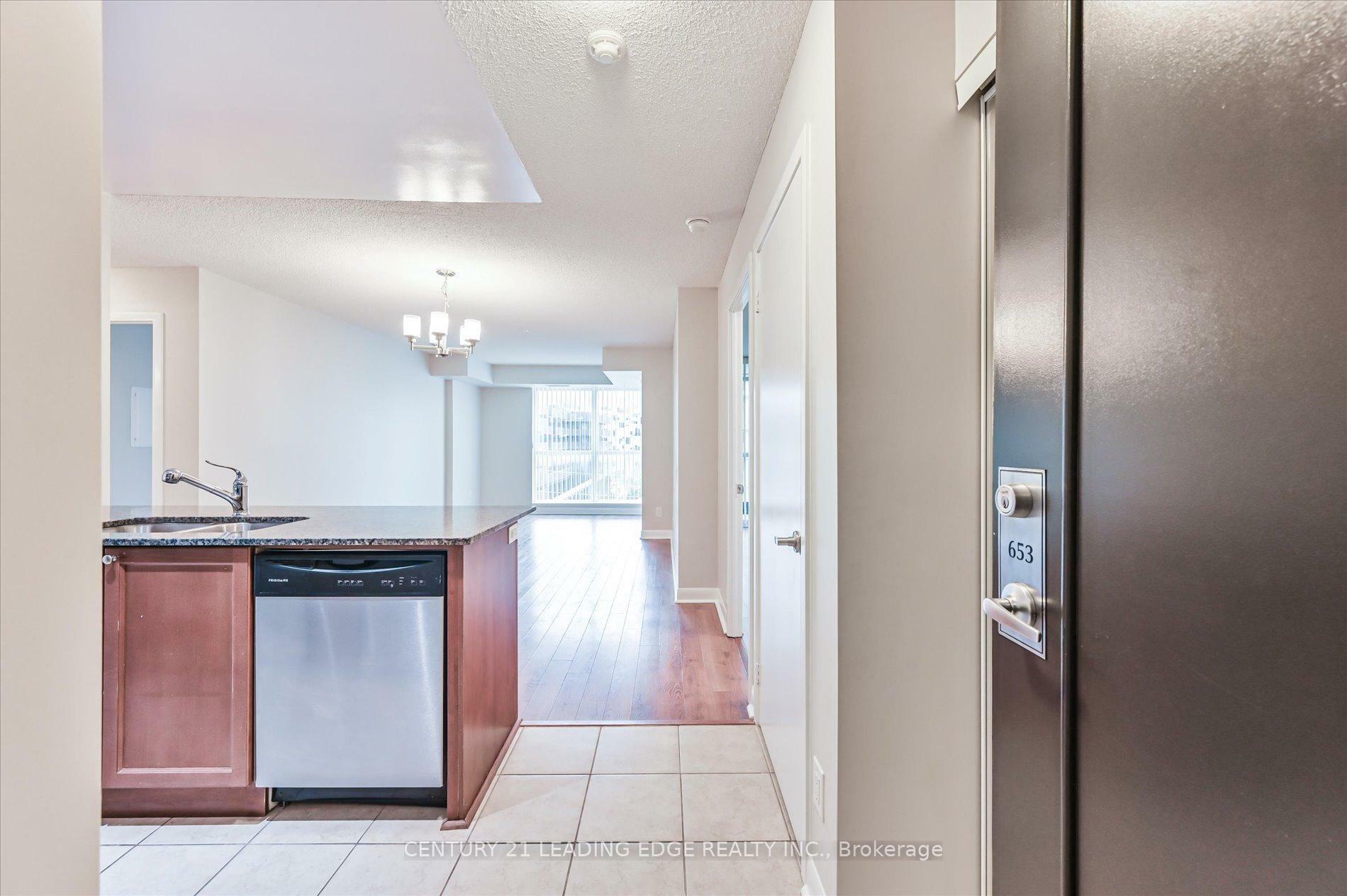 Property Photo: 525 Wilson Avenue 653 ON M3H 0A7