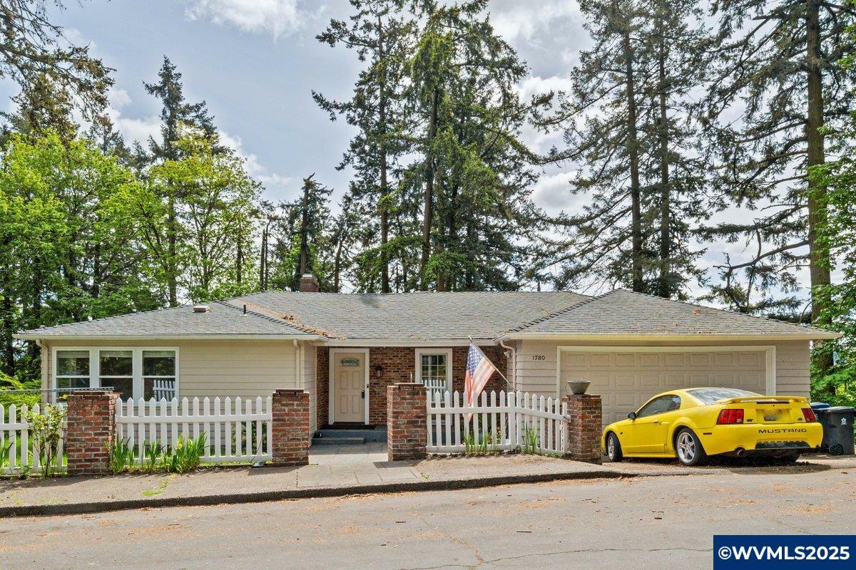 Property Photo: 1780 Fair Oaks Wy NW OR 97304