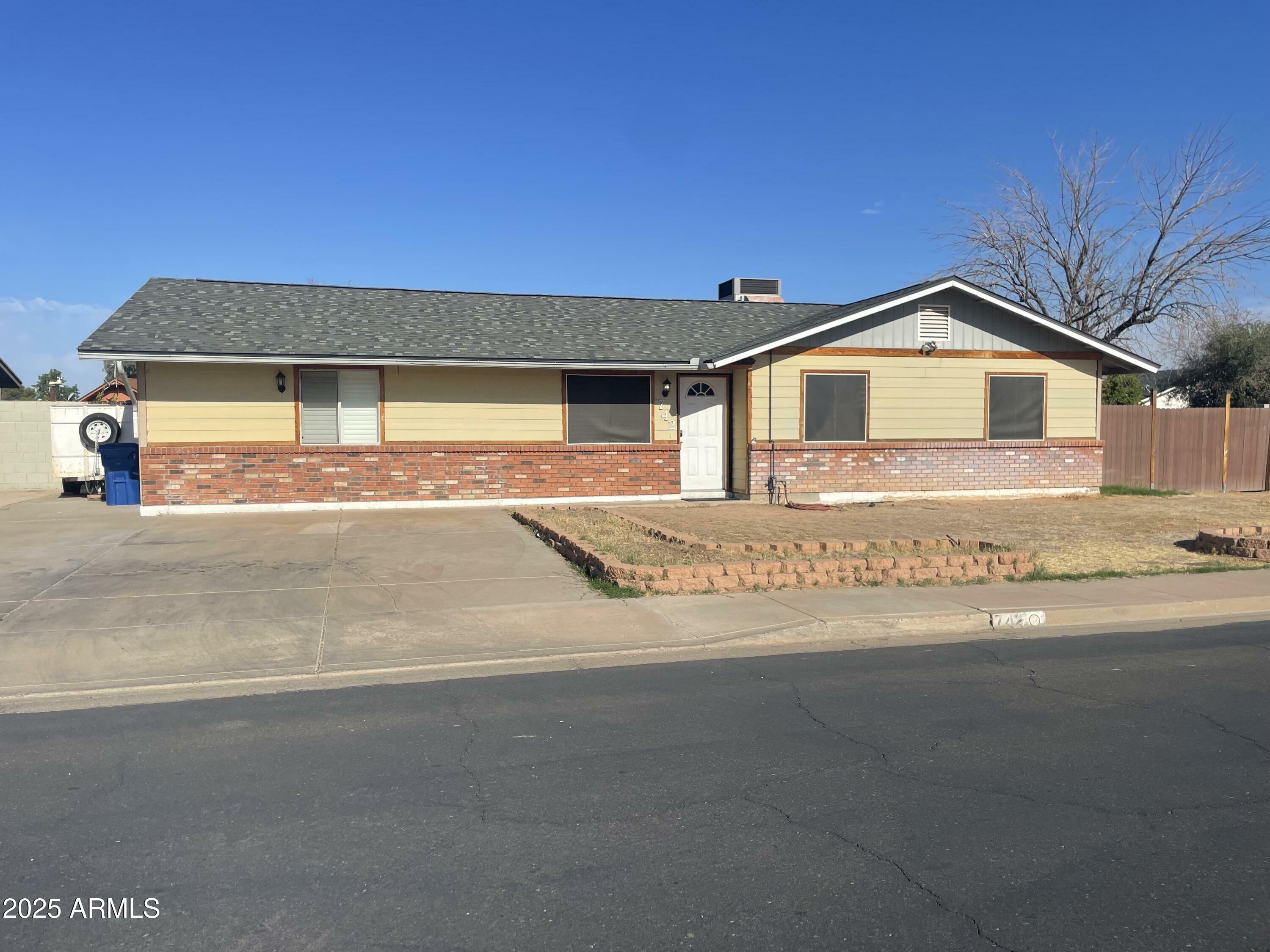 742 S Los Alamos --  Mesa AZ 85204 photo