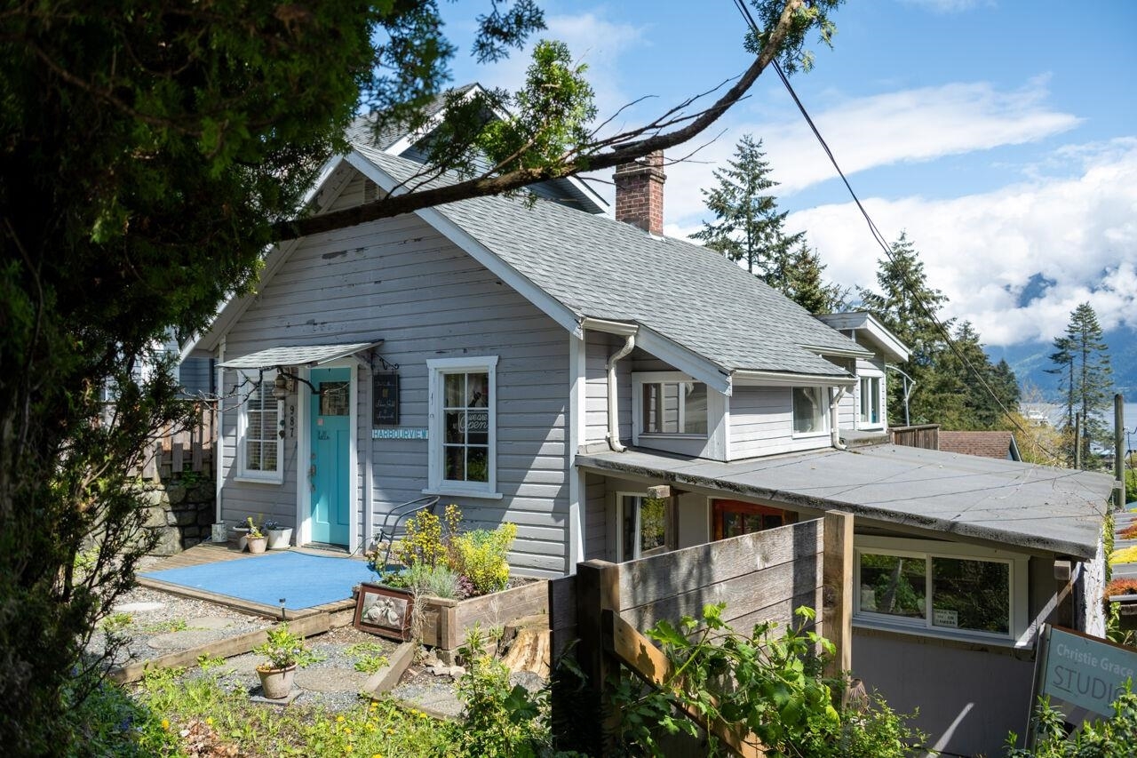 Property Photo: 987 Dorman Road BC V0N 1G1