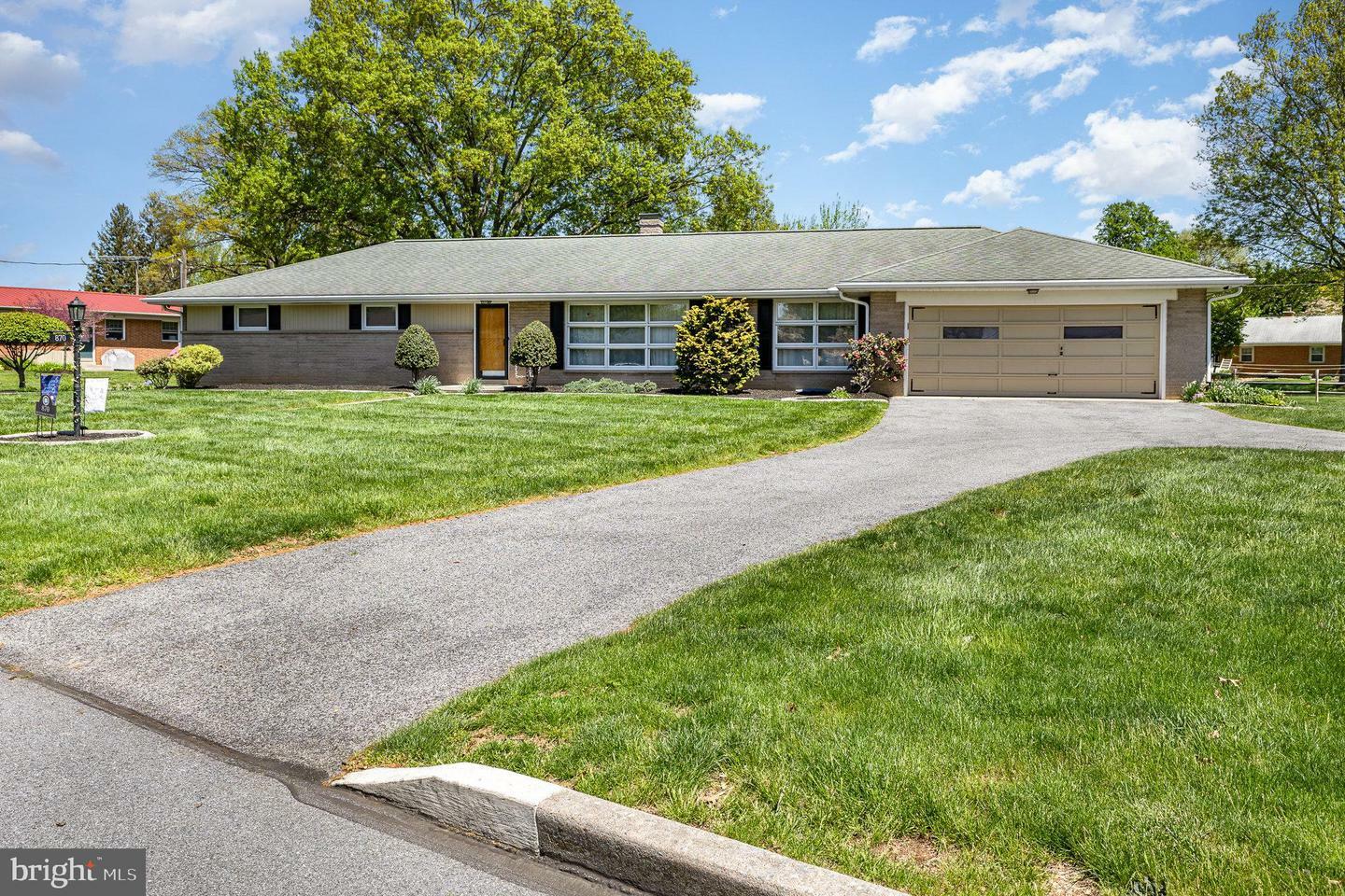 870 S Franklin Street  Palmyra PA 17078 photo