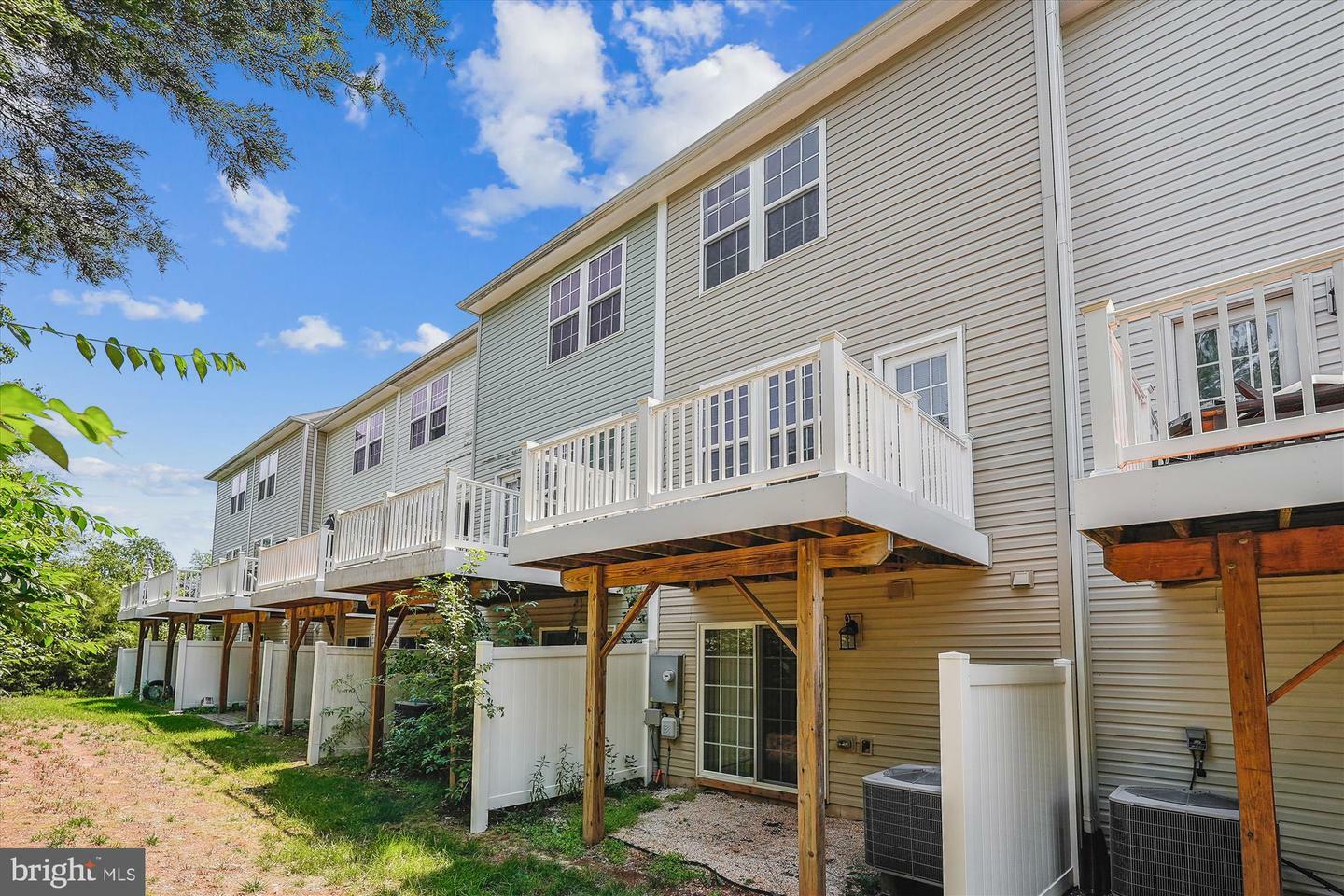 Property Photo: 8210 Heritage Crossing Court VA 20109