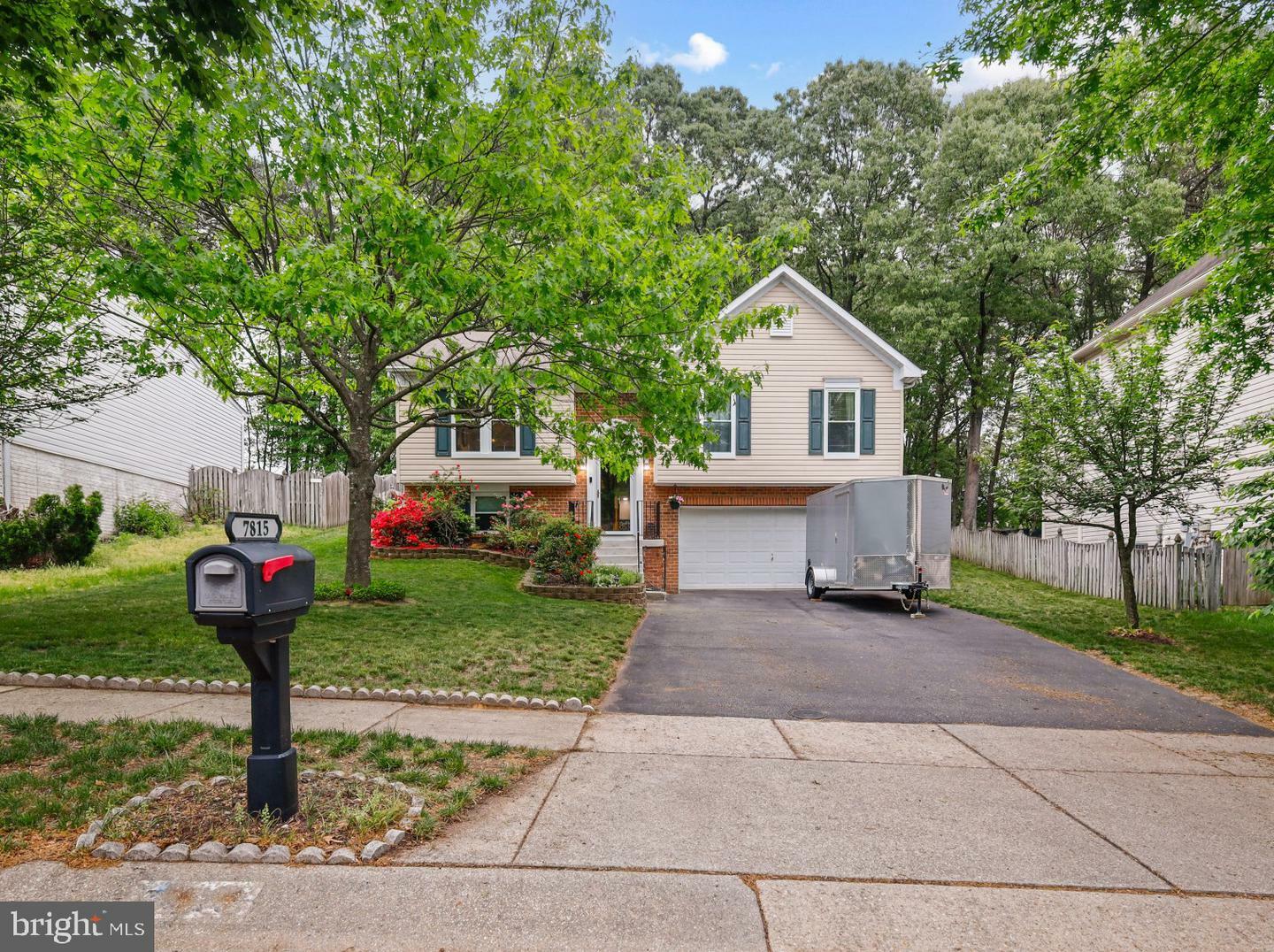 Property Photo: 7815 Shallowbrook Court MD 21144