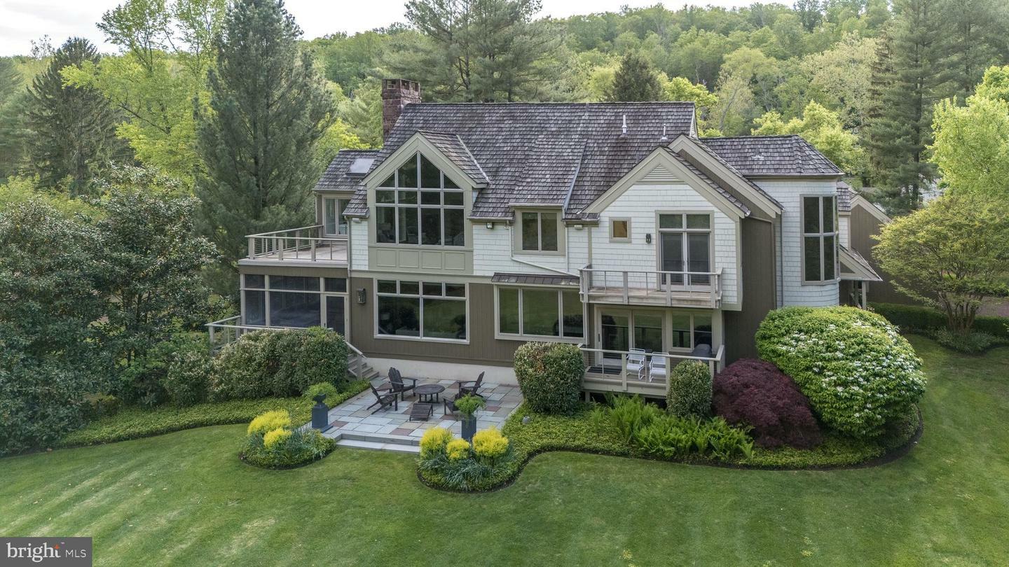 Property Photo: 38 Bridge One Lane PA 18950
