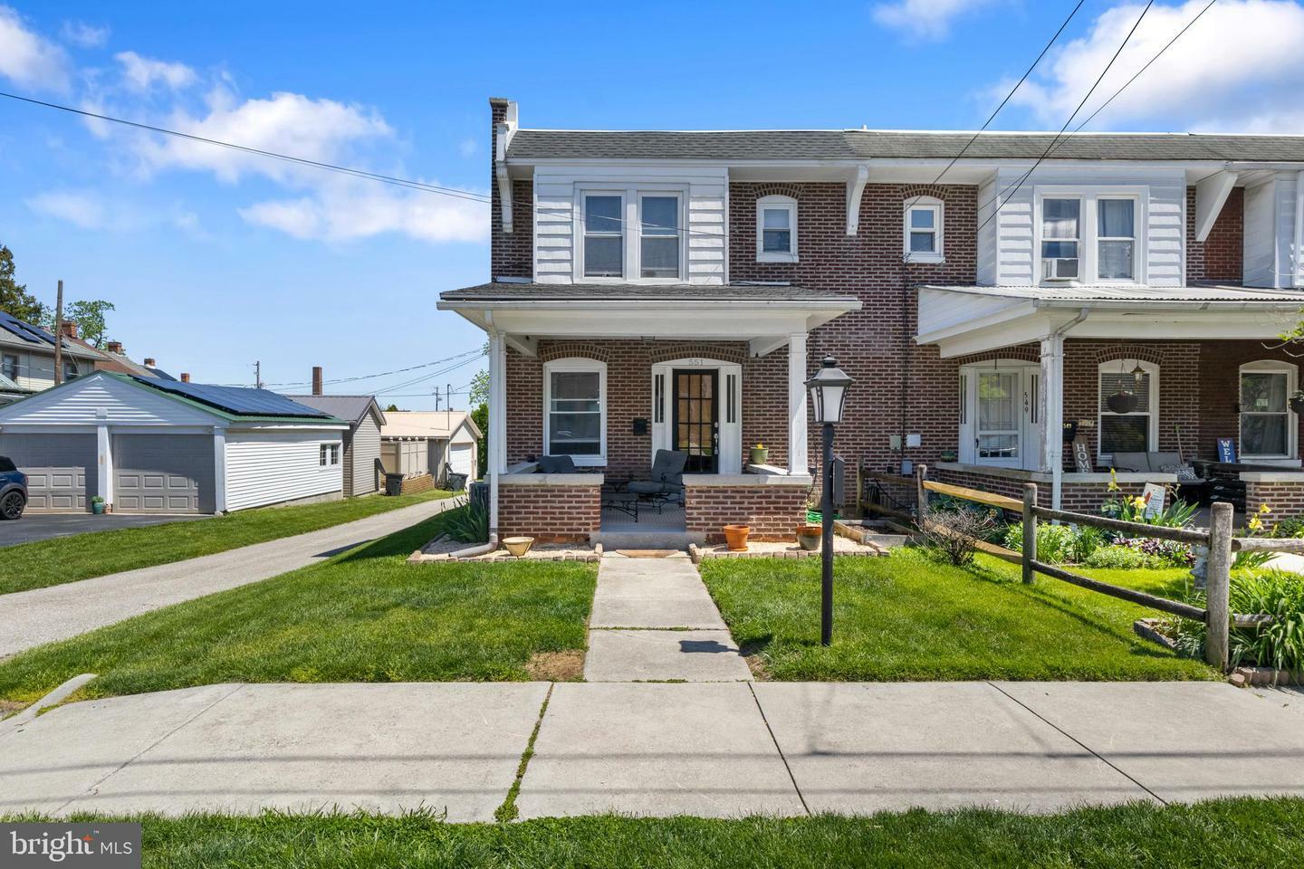 Property Photo: 551 E Walnut Street PA 17331