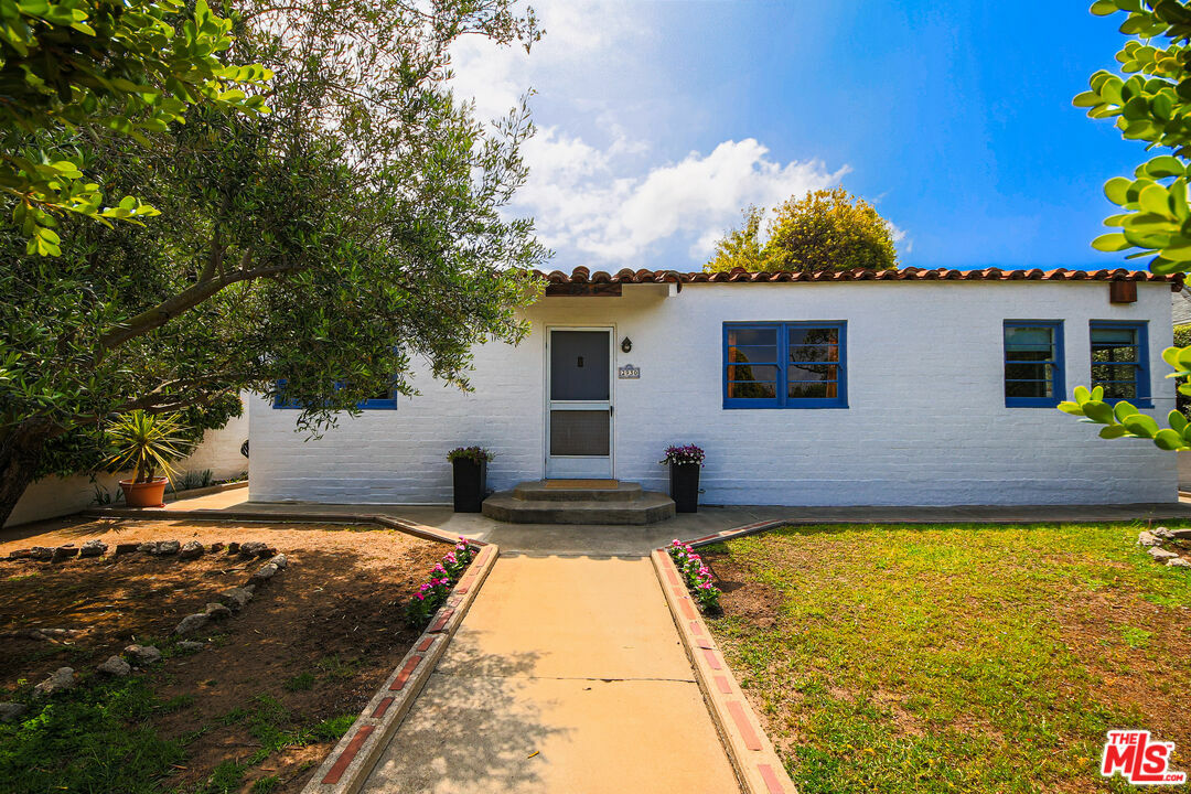 Property Photo: 2930 Urban Ave CA 90404