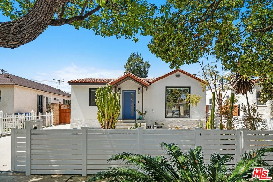 Property Photo: 3635 Wesley St CA 90232