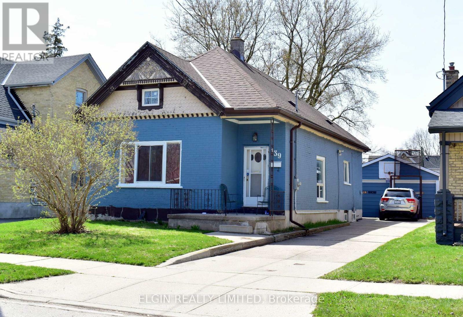 Property Photo: 139 Mamelon Street ON N5Z 1Y2