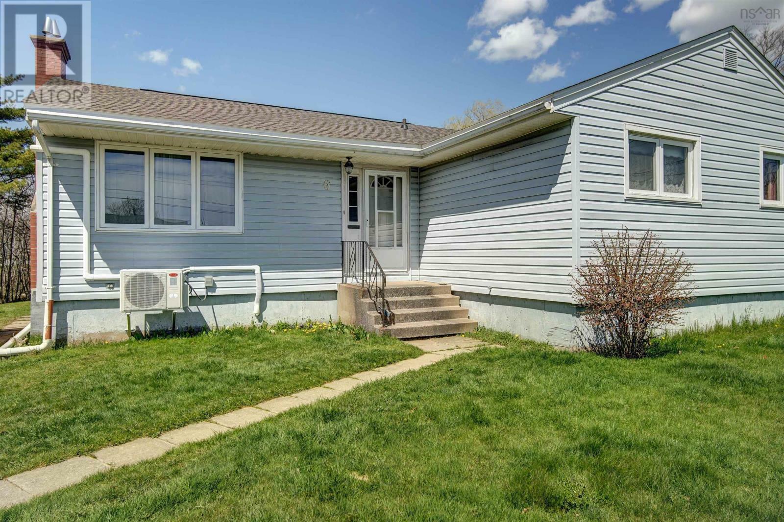 Property Photo: 6 Elizabeth Street NS B2W 2T5
