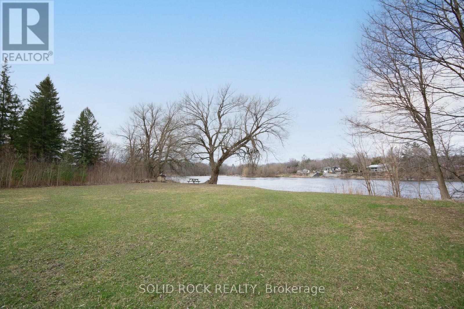 Property Photo:  724 River Road  ON K4M 1B2 
