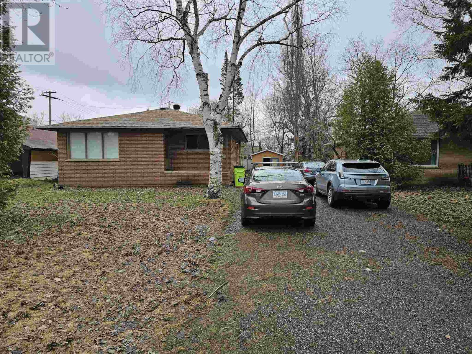 Property Photo: 71 Kent Ave ON P6B 4G8
