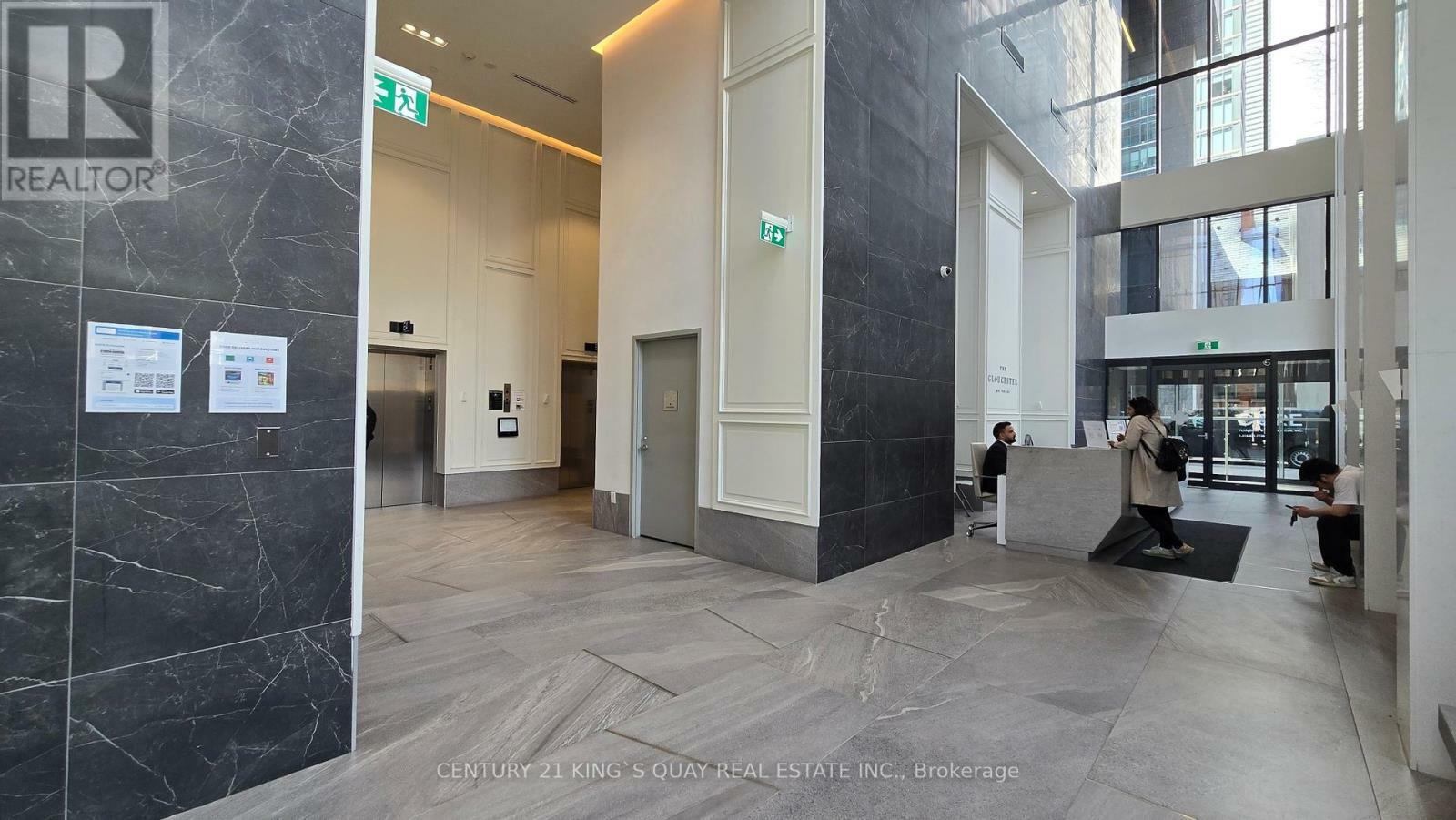 Property Photo: 3 Gloucester Street 803 ON M4Y 0C6