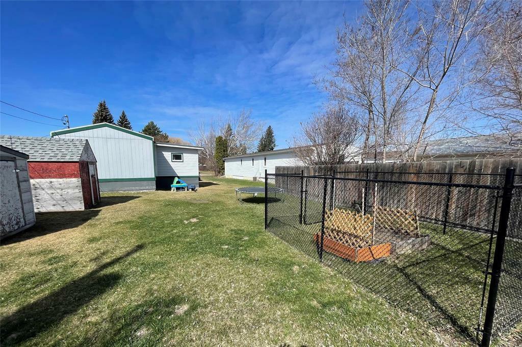 Property Photo: 12 Baron Bay MB R0K 0H0