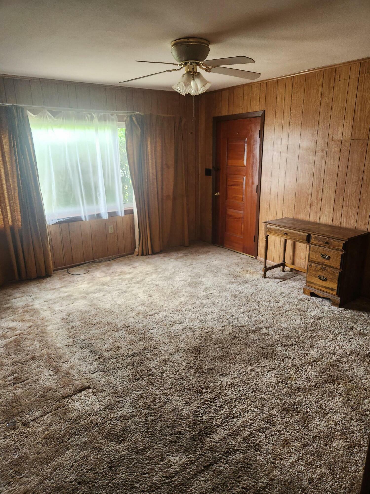 Property Photo: 312 SW Hollywood Boulevard FL 32548