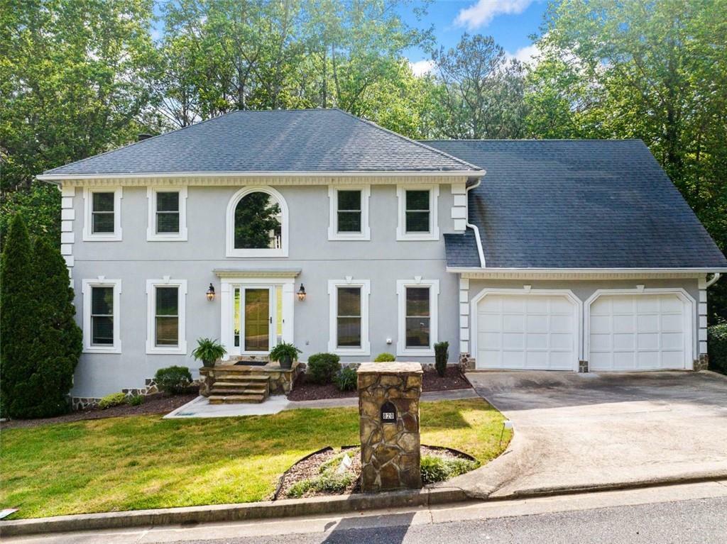 Property Photo: 820 Kings Arms Way GA 30022