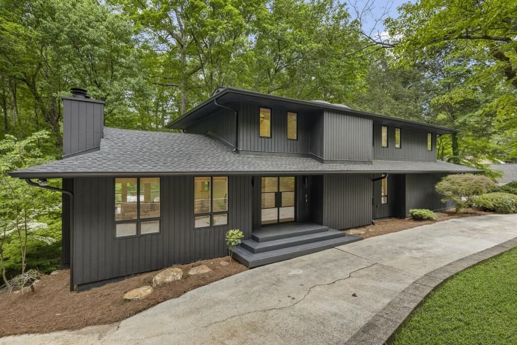 Property Photo:  1860 Mountain Shadow  GA 30087 