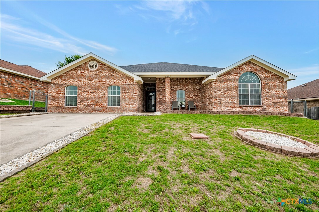Property Photo: 2918 Lindsey Drive TX 76522