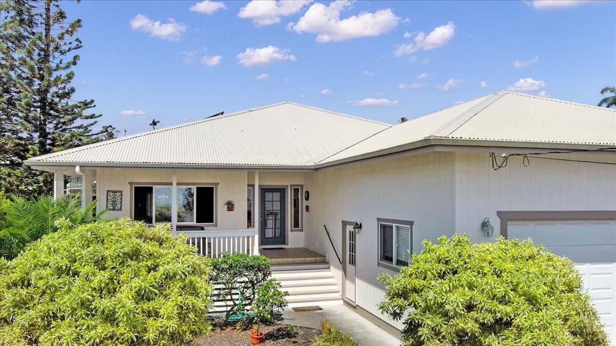 Property Photo: 21 Poni Moi Pl HI 96720