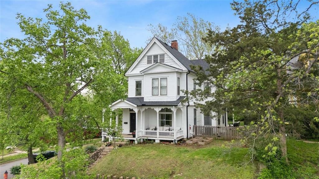 Property Photo:  3601 State Line Road  MO 64111 