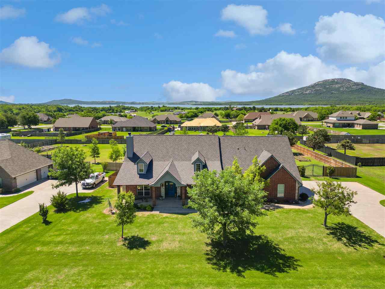 Property Photo:  1123 Mount Pinchot  OK 73507 