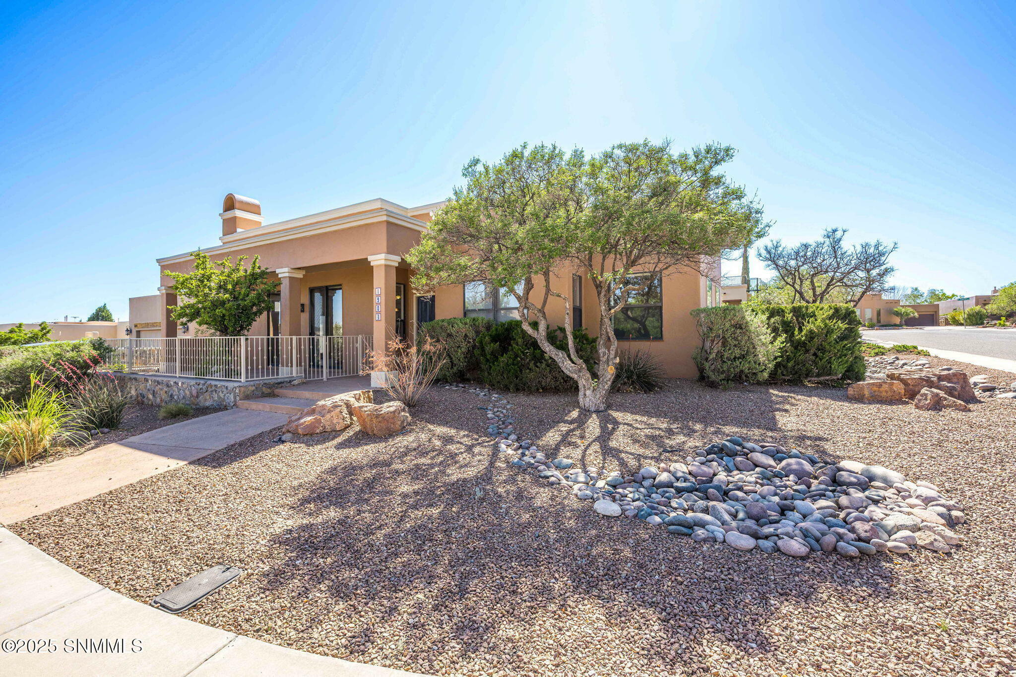 Property Photo: 1903 Coyote Ridge Drive NM 88011