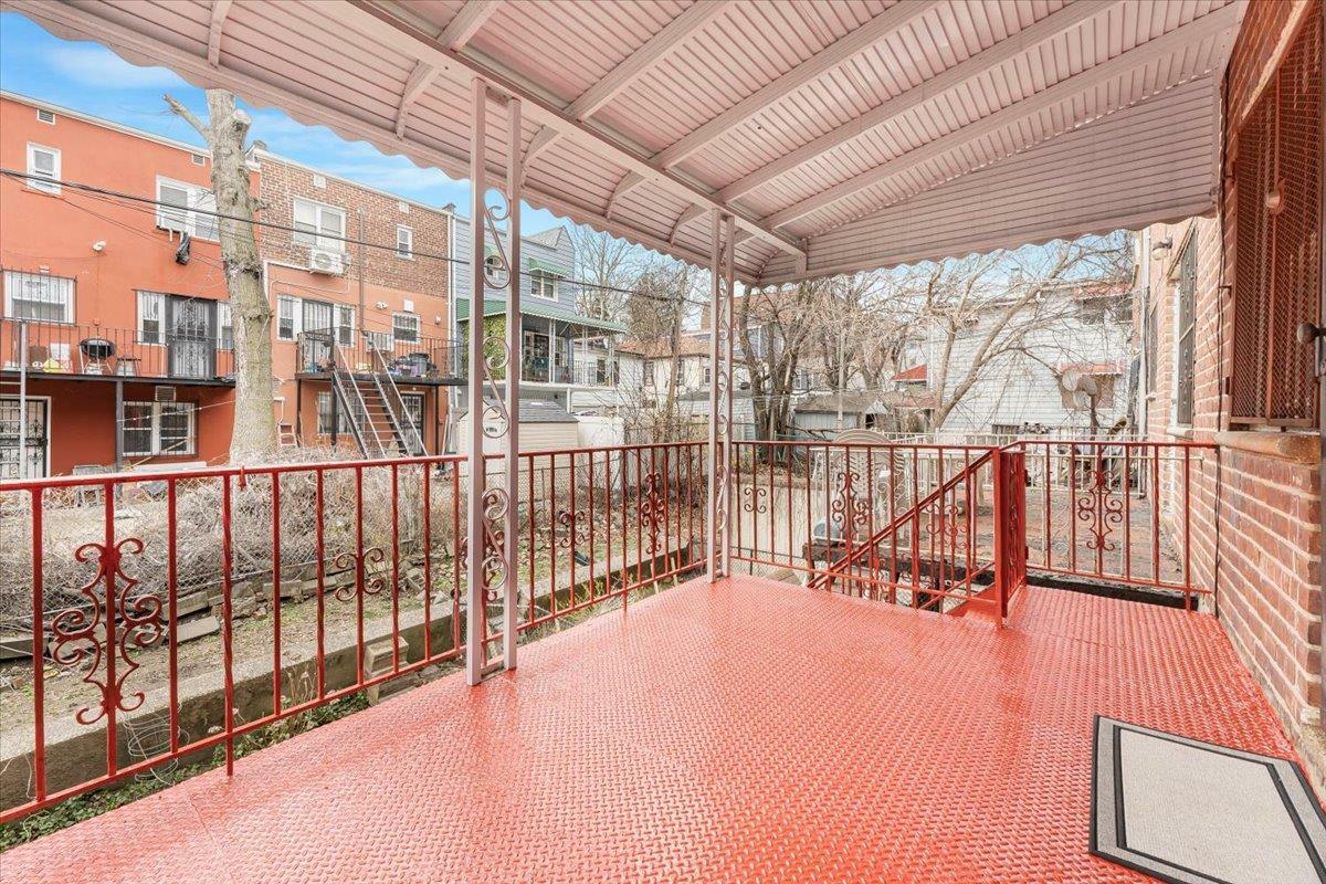 Property Photo: 3135 Gunther Avenue NY 10469