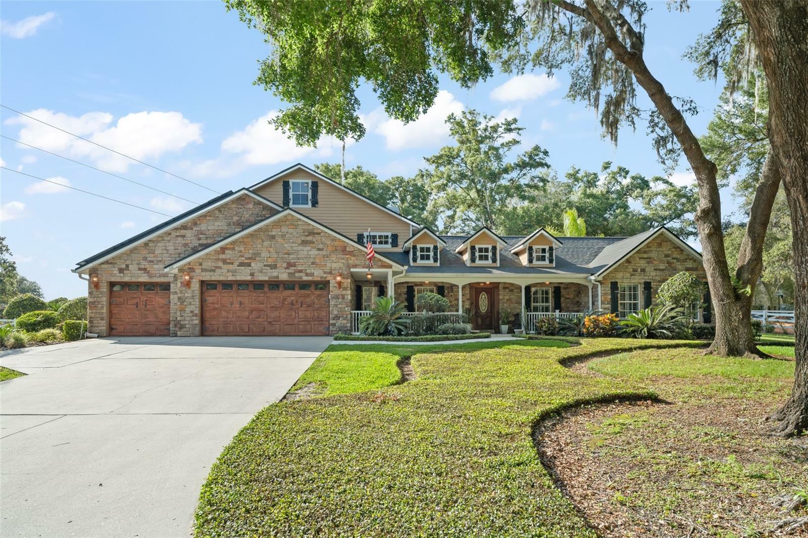 Property Photo: 111 Kentucky Blue Circle FL 32712