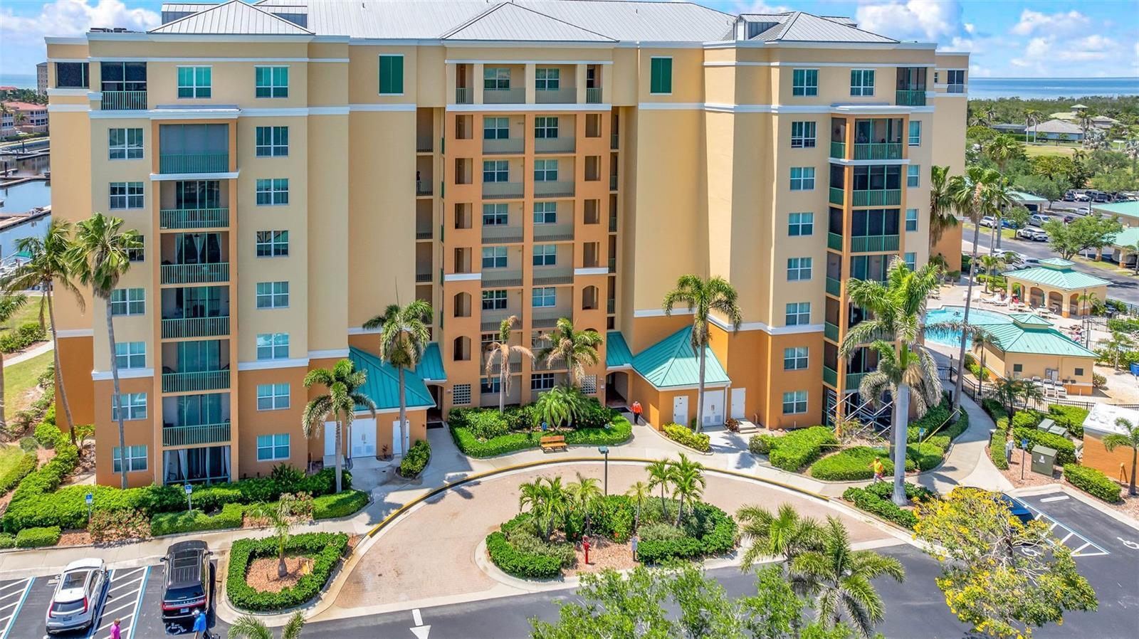 Property Photo:  2090 Matecumbe Key Road 1105  FL 33955 