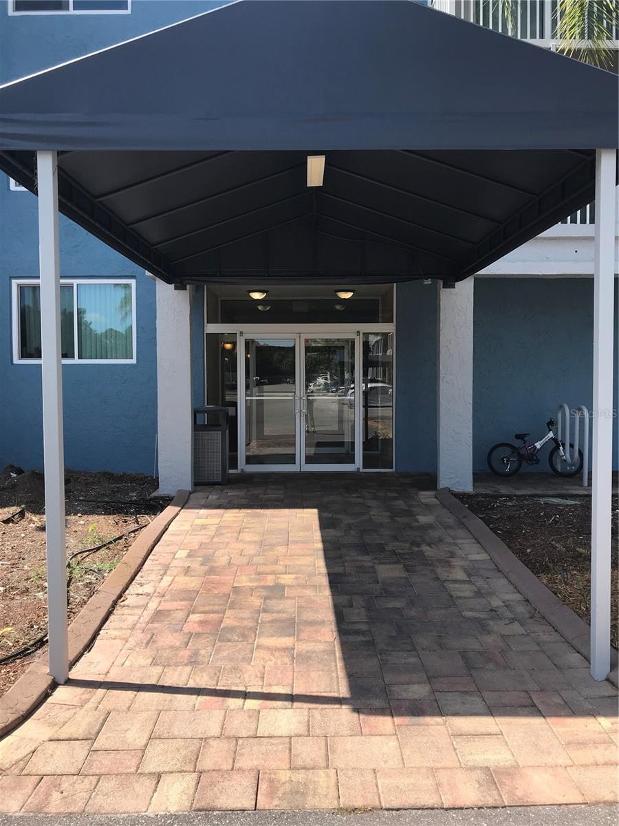 Property Photo:  2650 Coconut Bay Lane 521  FL 34237 