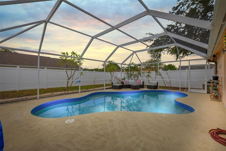 Property Photo: 6507 61st Drive E FL 34221